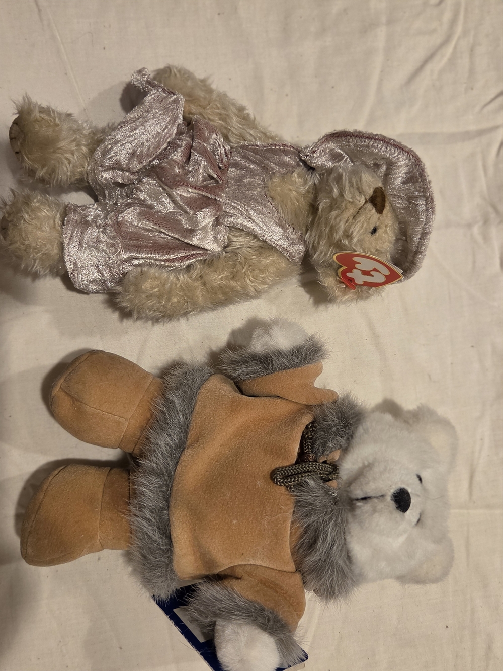 Two Cute BearsTy Attic Treasure 'Darlene", AAA Klondike IKE.